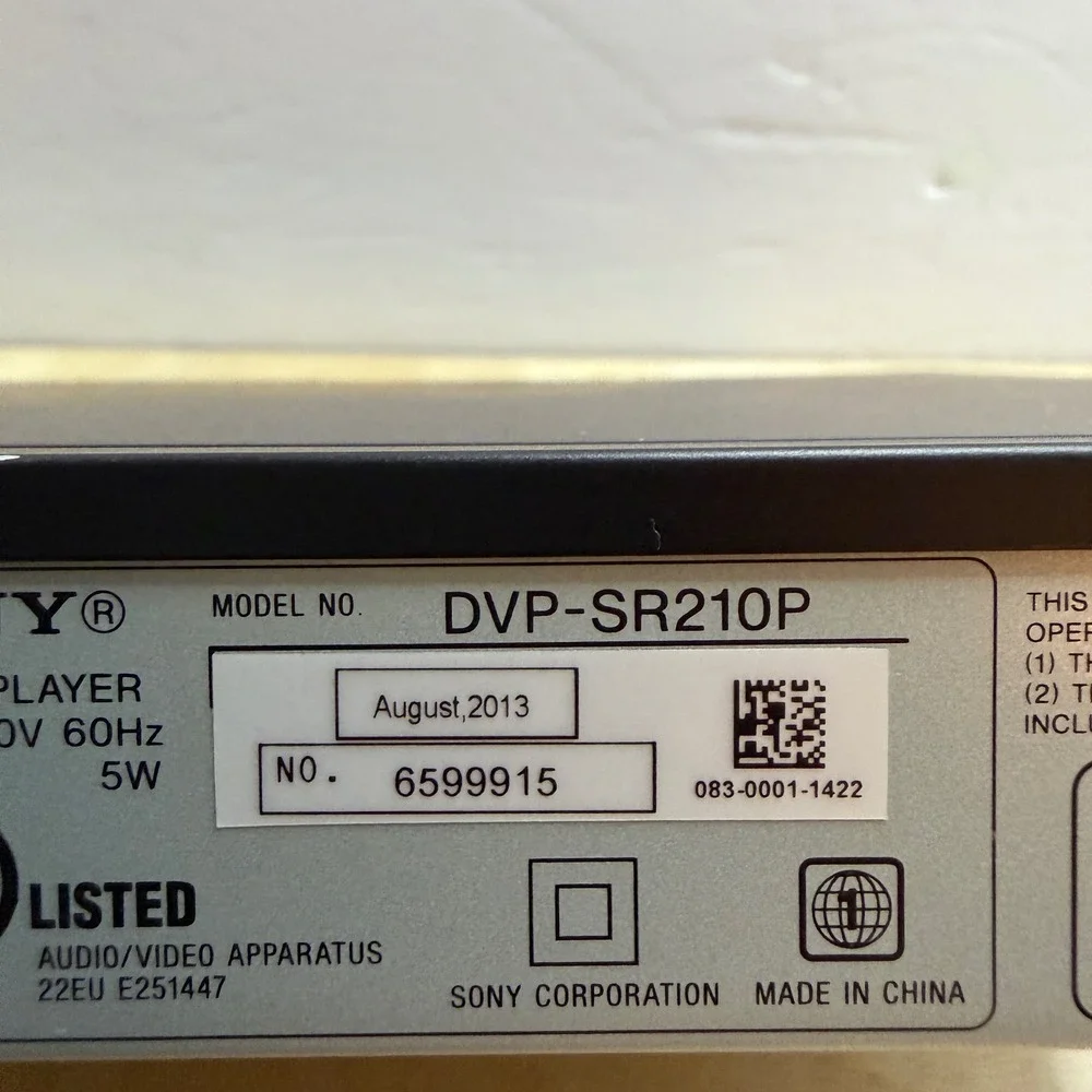 Sony DVP-SR210P DVD Player Black Progressive Scan with Remote and AV Cables